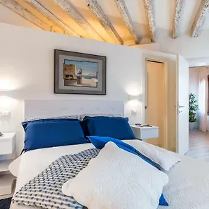 Heaven Biennale, The Elegant Veneza